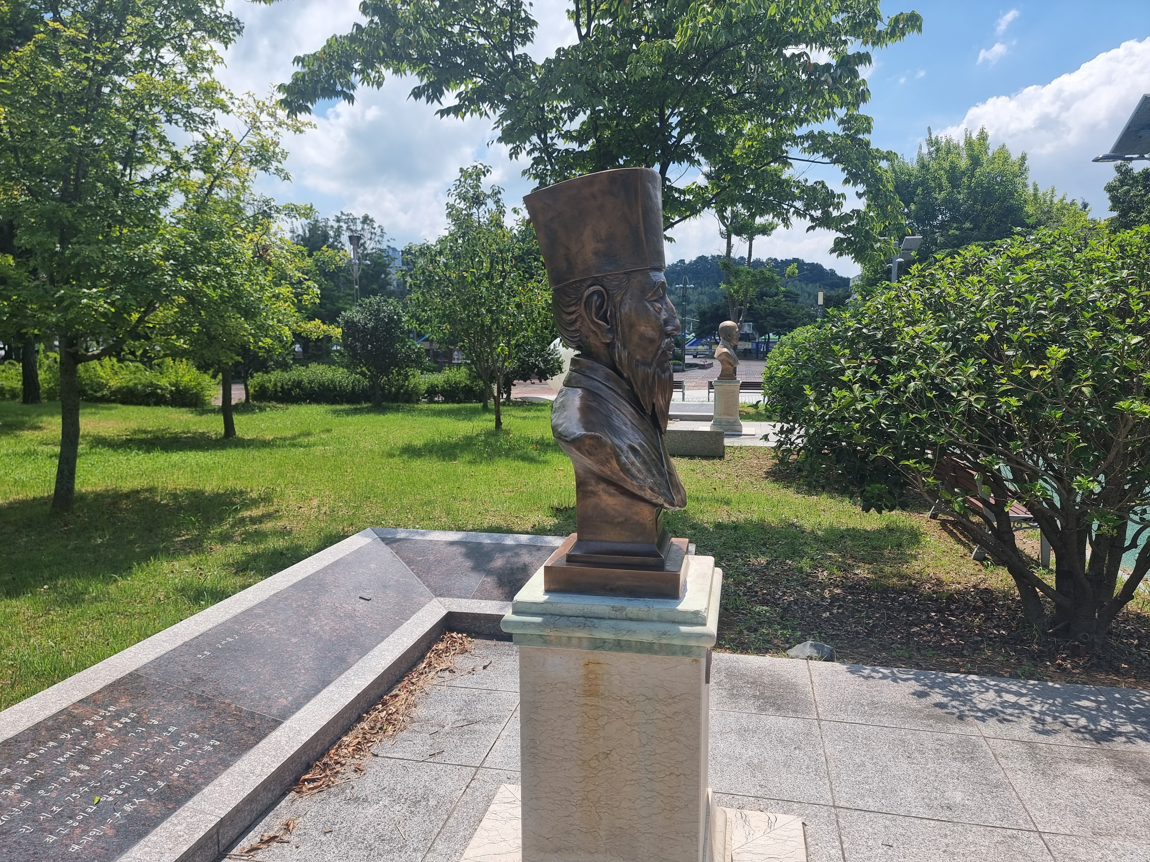 1723767119319-4.jpg